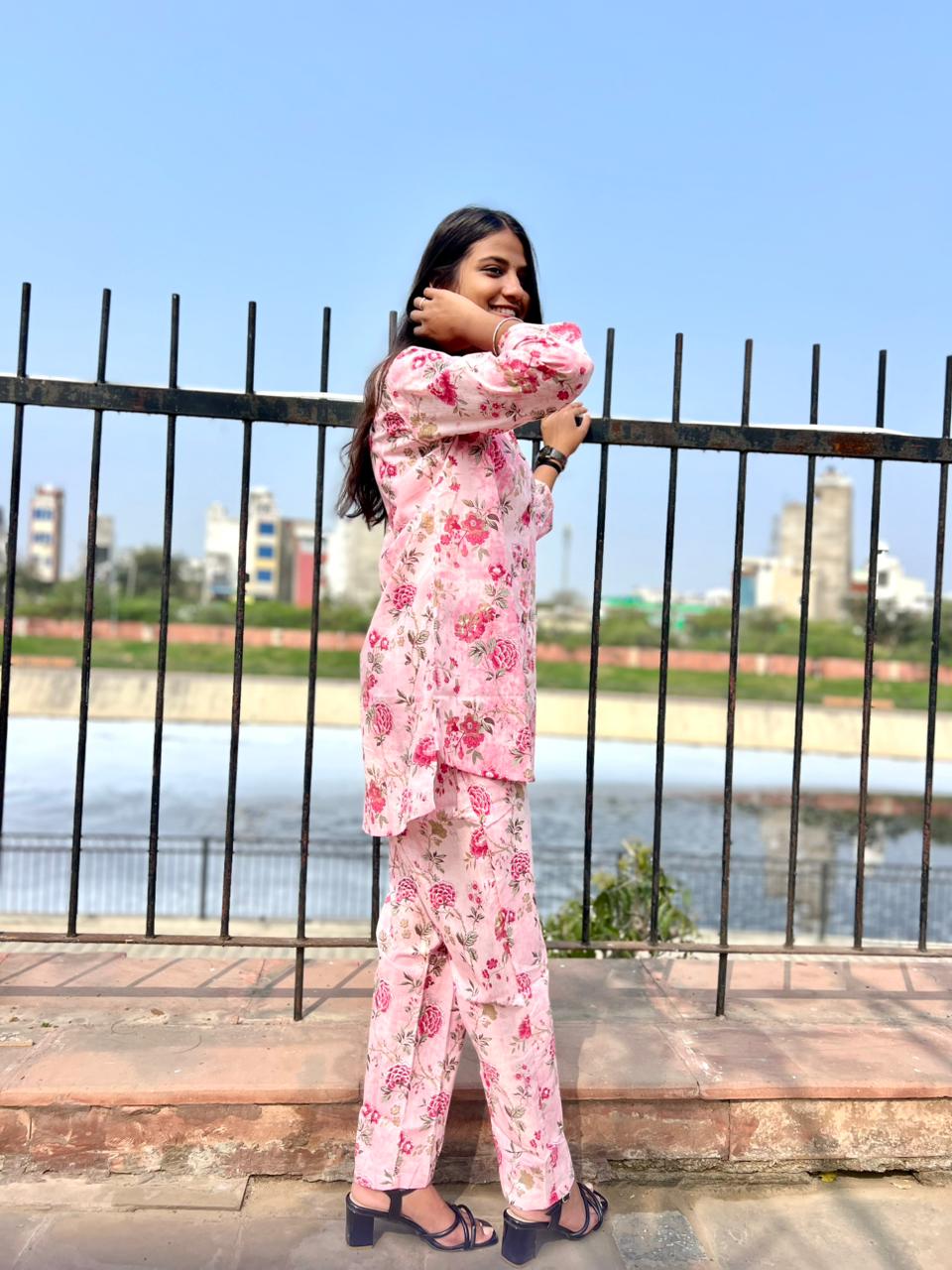 Women's Pink Floral Printed Cotton Nightwear