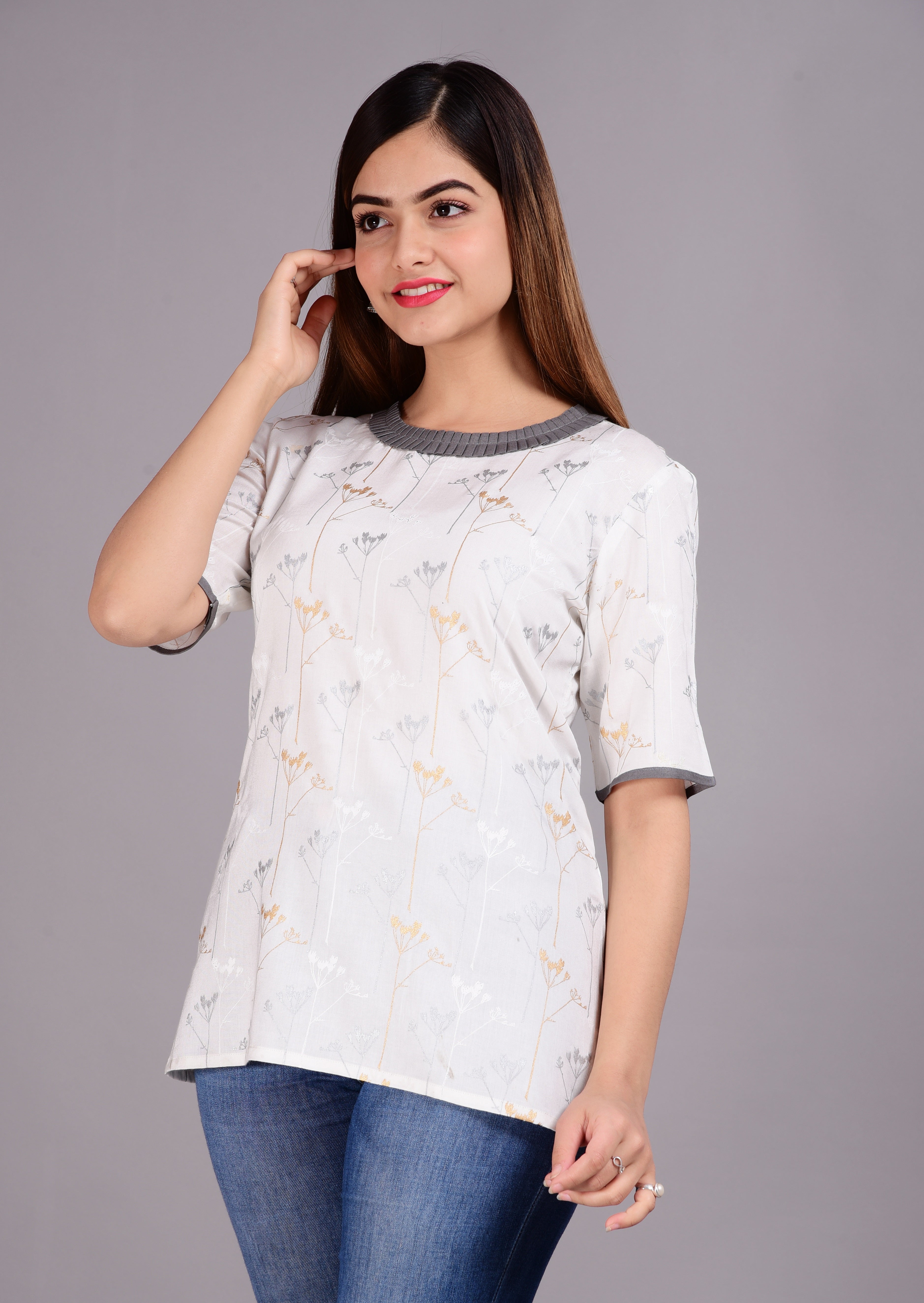 Women’s White Floral Printed Casual Top