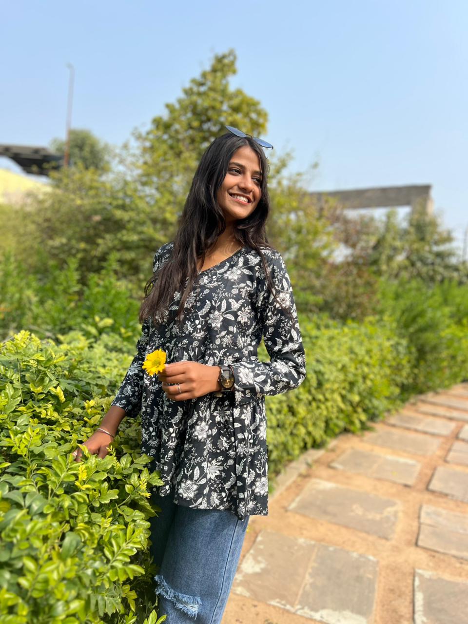 Women’s Black & White Rayon Floral Printed Peplum Kurti Top