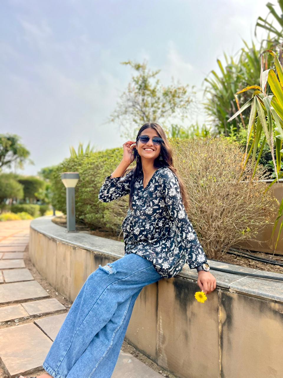 Women’s Black & White Rayon Floral Printed Peplum Kurti Top