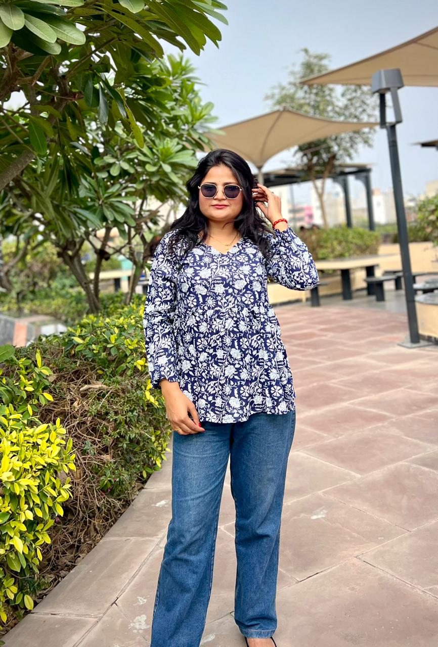 Women's Navy Blue Rayon Floral Printed V-Neck Tunic Top