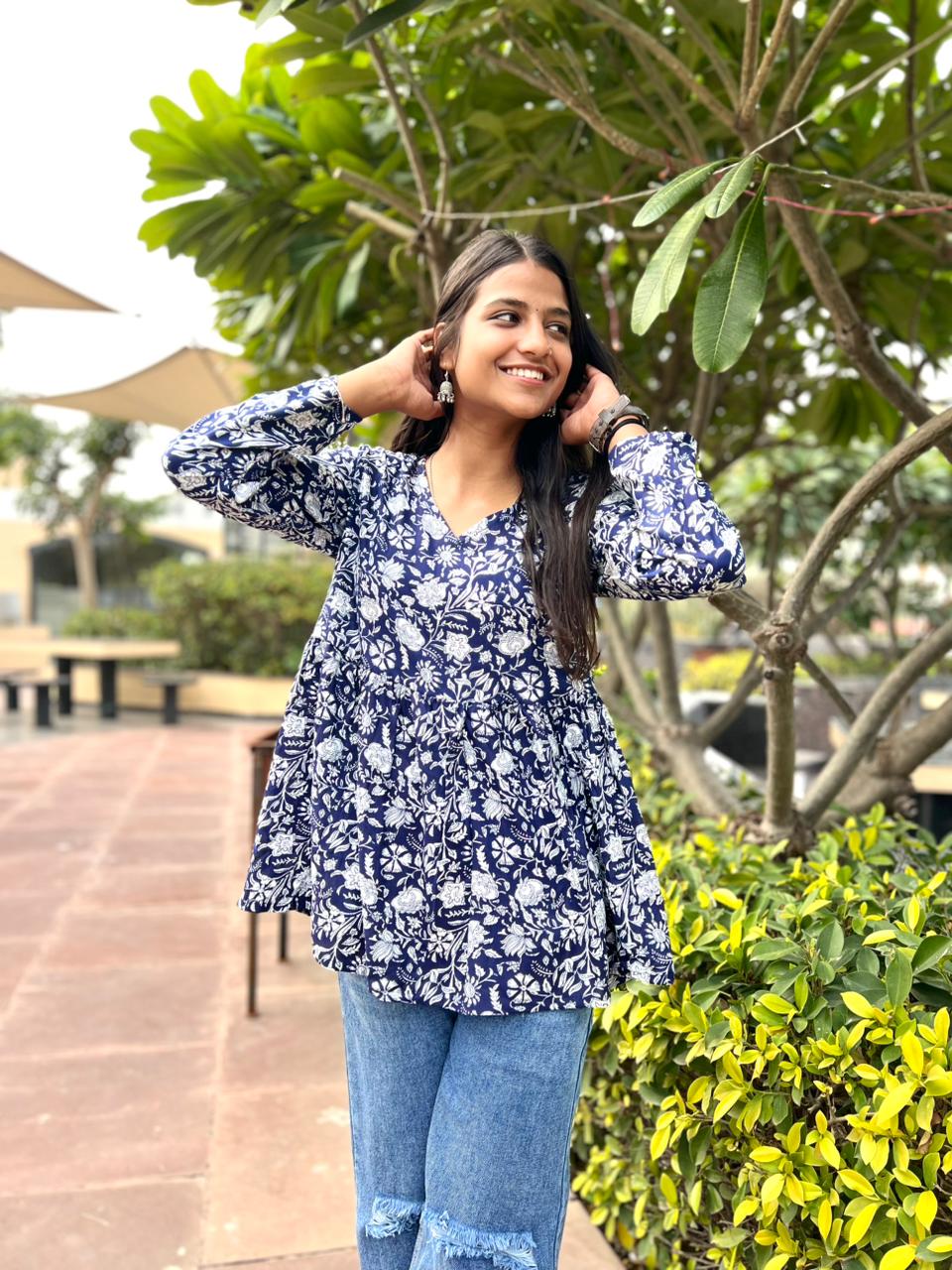 Women's Navy Blue Rayon Floral Printed V-Neck Tunic Top