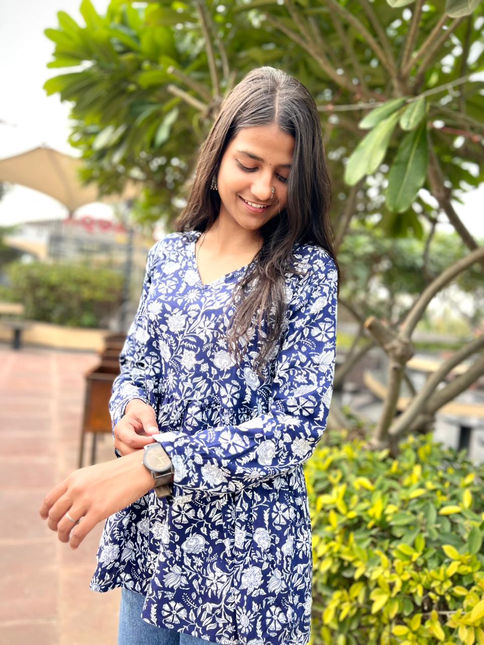 Women's Navy Blue Rayon Floral Printed V-Neck Tunic Top