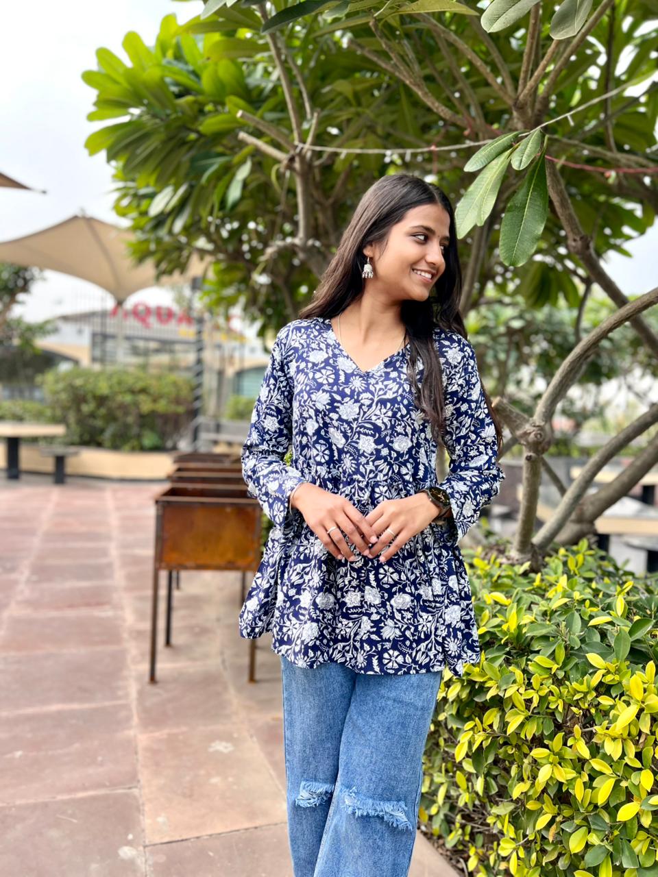 Women's Navy Blue Rayon Floral Printed V-Neck Tunic Top