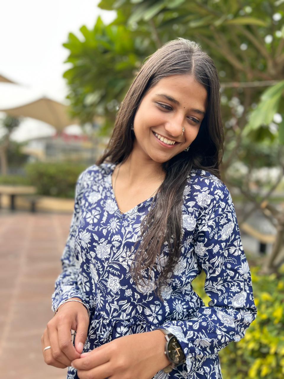 Women's Navy Blue Rayon Floral Printed V-Neck Tunic Top