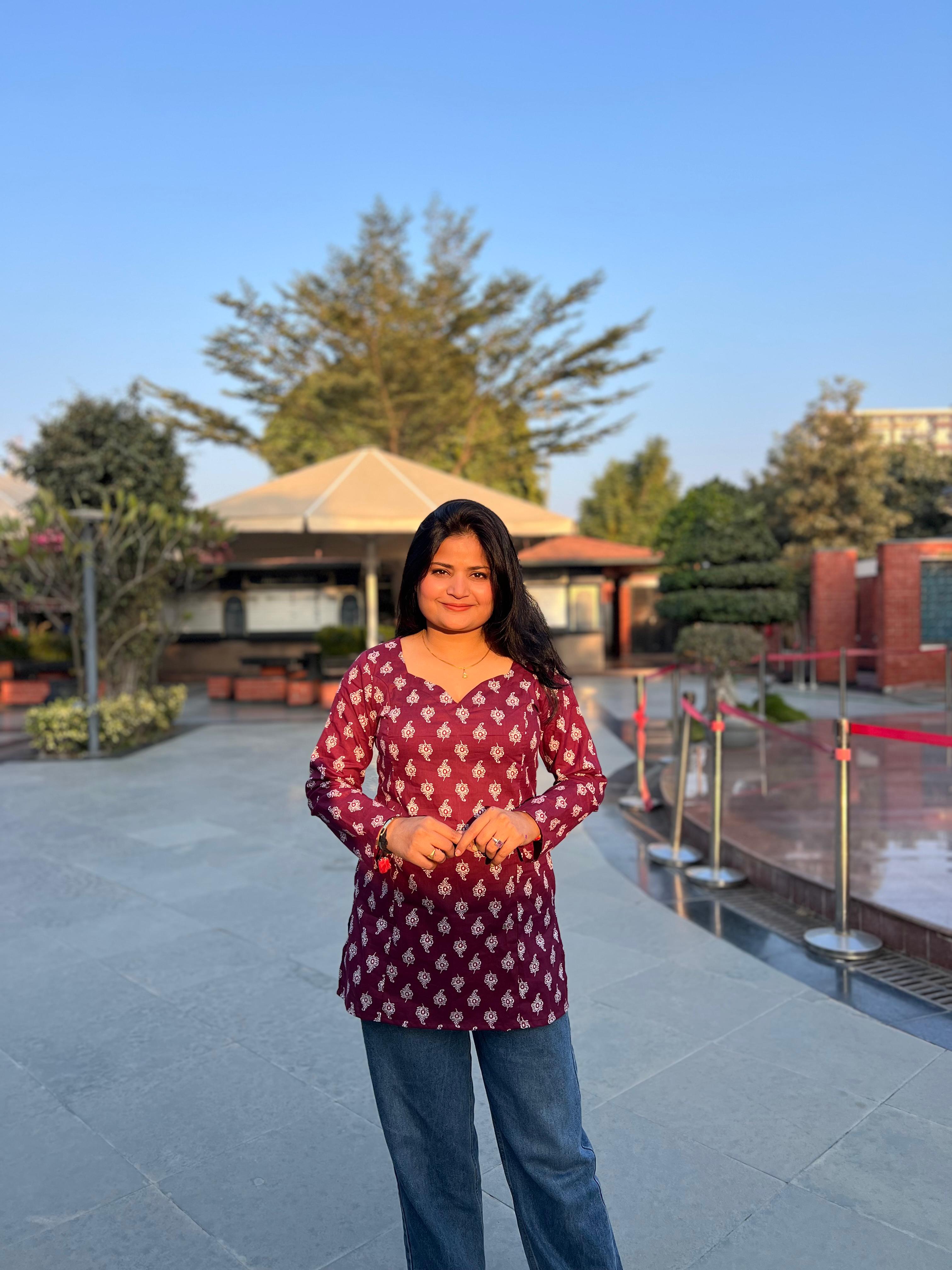 Women’s Cotton Maroon Printed Kurti Top