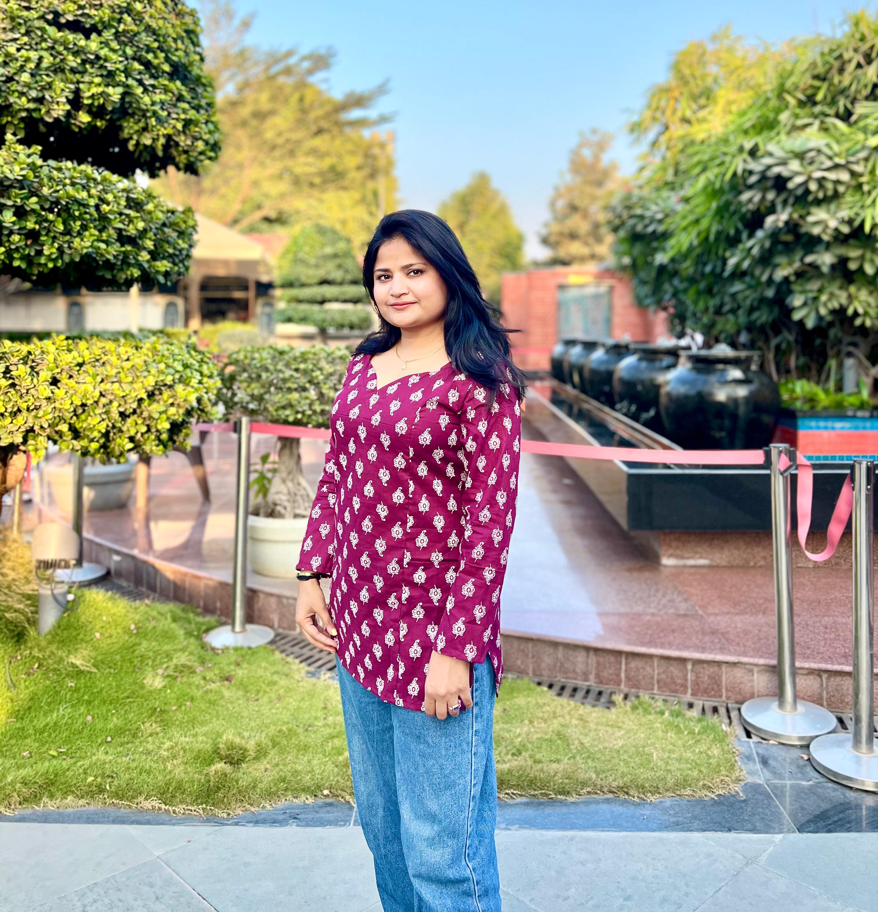 Women’s Cotton Maroon Printed Kurti Top